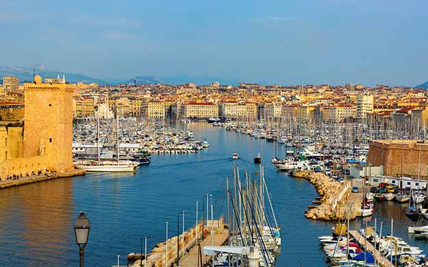 Provence Catamaran dans le Vieux Port de Marseille - Catlante