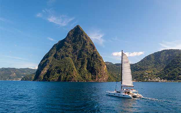 Grenadines les Deux Pitons de Sainte Lucie - Catlante