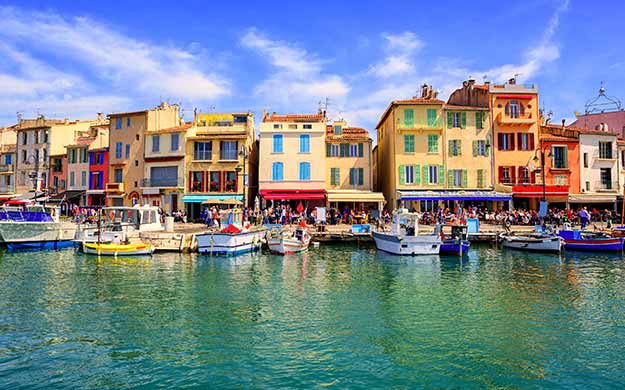 Provence Escale a Cassis en Croisiere Catamaran - Catlante