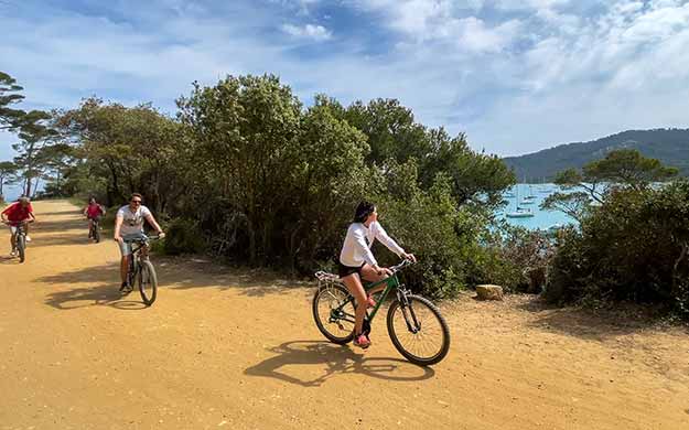 Provence Escale a Port Cros Promenade a Velo - Catlante
