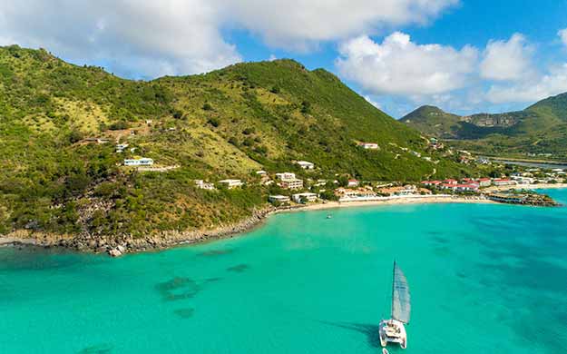Turquoise St Martin Escale a Grand Case en Catamanan - Catlante