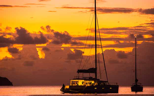 Seychelles Coucher de Soleil en Croisiere Catamaran - Catlante