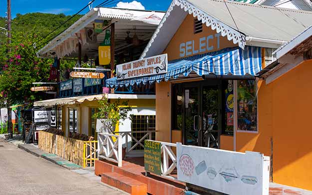 Grenadines Promenade dans Port Elisabeth - Catlante