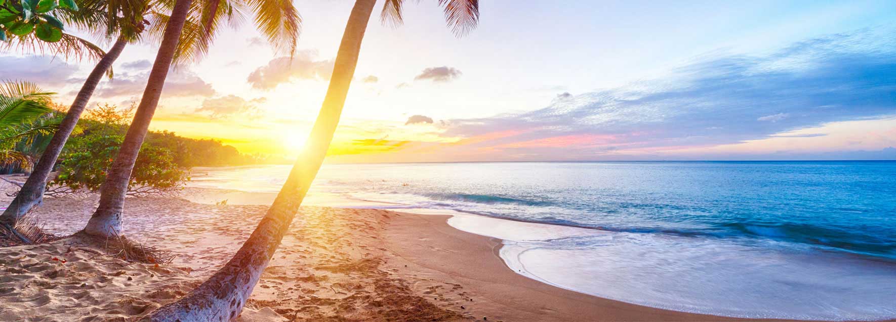 A Guadeloupe Escale Plage en Croisiere Catamaran - Catlante
