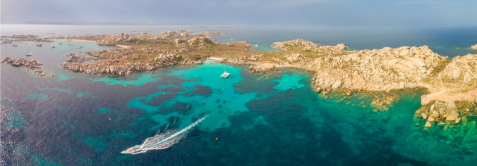 Île Lavezzi Corse : archipel granitique au cœur des Bouches de Bonifacio - Catlante