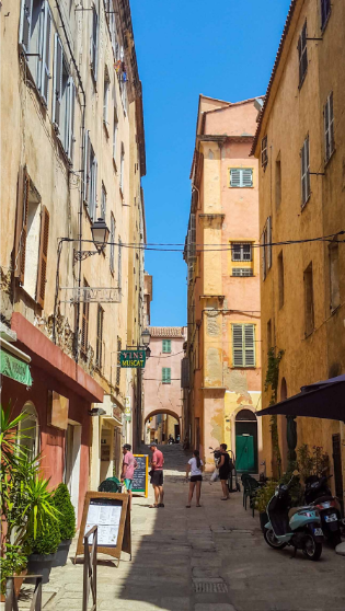 Mairie et services au centre-ville - Catlante