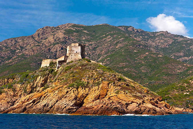 Où se trouve Girolata sur la côte ouest de la Corse ? - Catlante