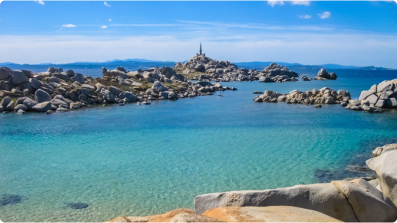 Phare, monuments et traces humaines - Catlante