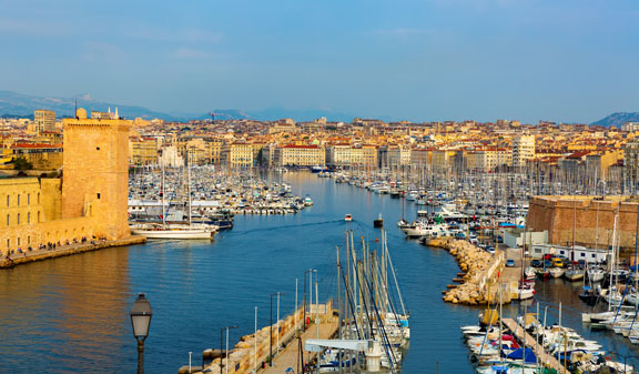 Provence Catamaran dans le Vieux Port de Marseille - Catlante