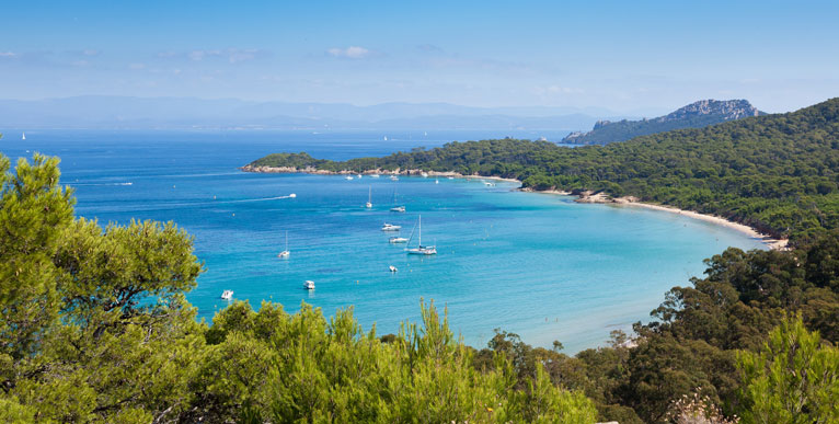 Provence Croisière en Catamaran a Porquerolle - Catlante